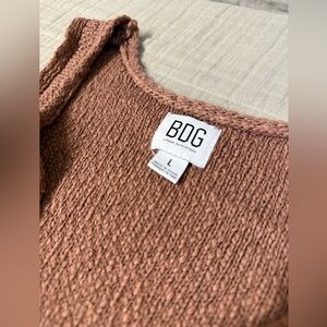 Urban Outfitters Super cute knit top